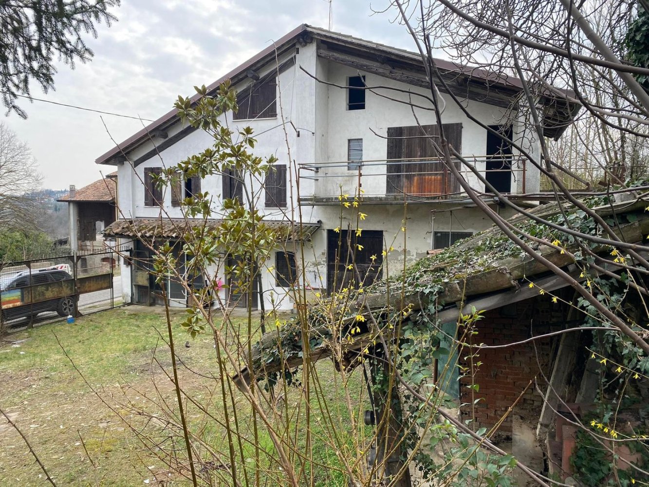 6 rooms House in Mezzanino, Italy No. 76710