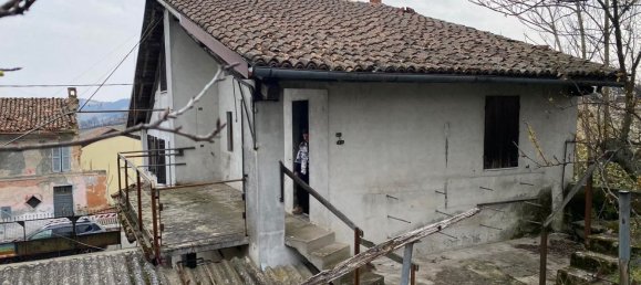 6 rooms House in Mezzanino, Italy No. 76710 18