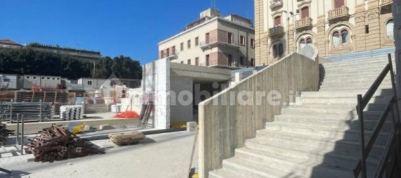 Propiedad comercial de 1 habitación en Lecce, Italy No. 96775 3