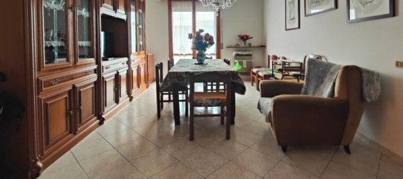 3 bedrooms Apartment in Novi di Modena, Italy No. 351526 4