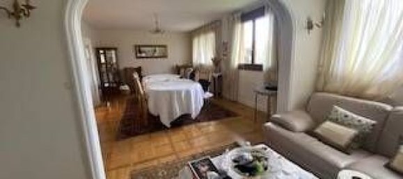 4 chambres Appartement à Bondy, France No. 131164 3