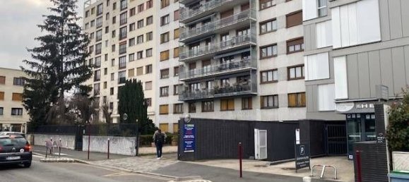 4 chambres Appartement à Bondy, France No. 131164 9