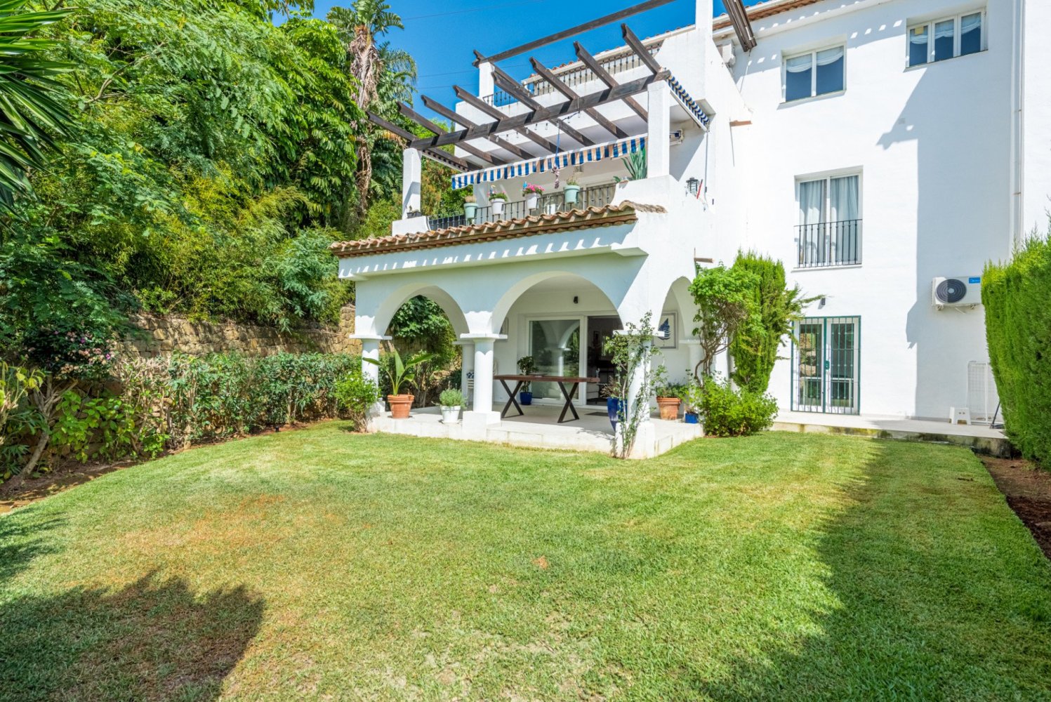 2 bedrooms Apartment in Estepona, Spain No. 4654