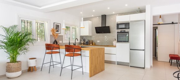 2 bedrooms Apartment in Estepona, Spain No. 4654 4