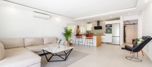 2 bedrooms Apartment in Estepona, Spain No. 4654 7