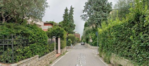 Вилла с 11 комнатами в Дезенцано дель Гарда, Италия № 311870 2