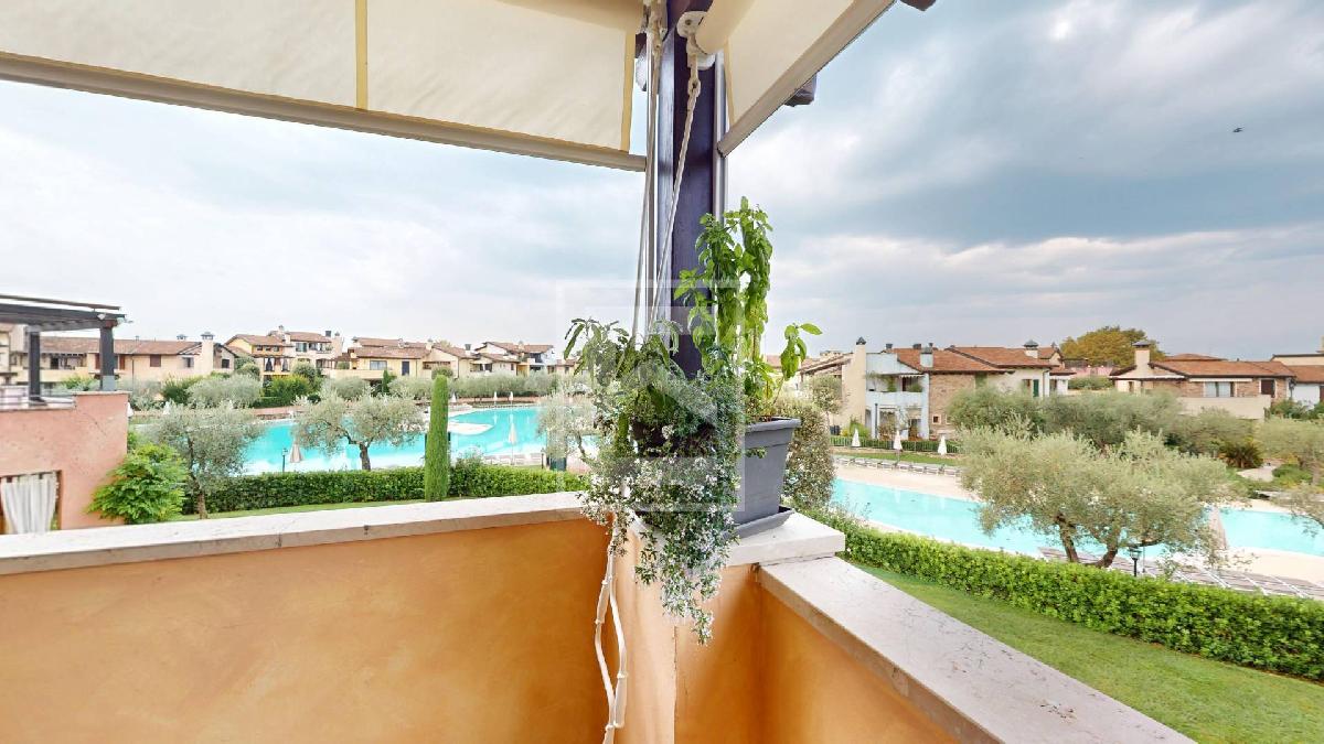 2 bedrooms Apartment in Peschiera del Garda, Italy No. 317145