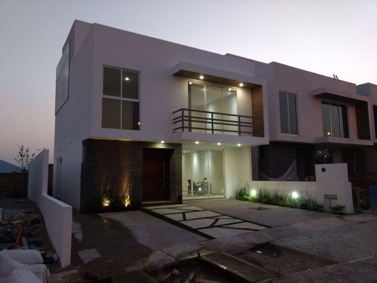 3 bedrooms House in Queretaro, Mexico No. 173637