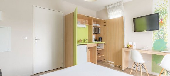 Estudio en Tours, France No. 249183 7