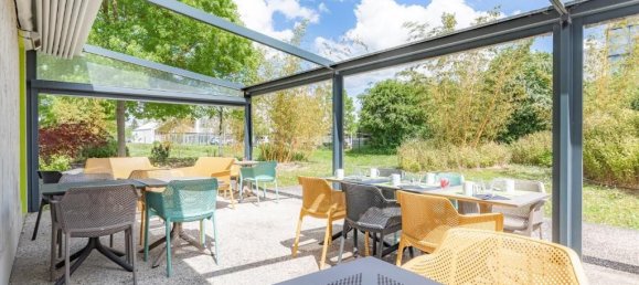 Estudio en Tours, France No. 249183 4