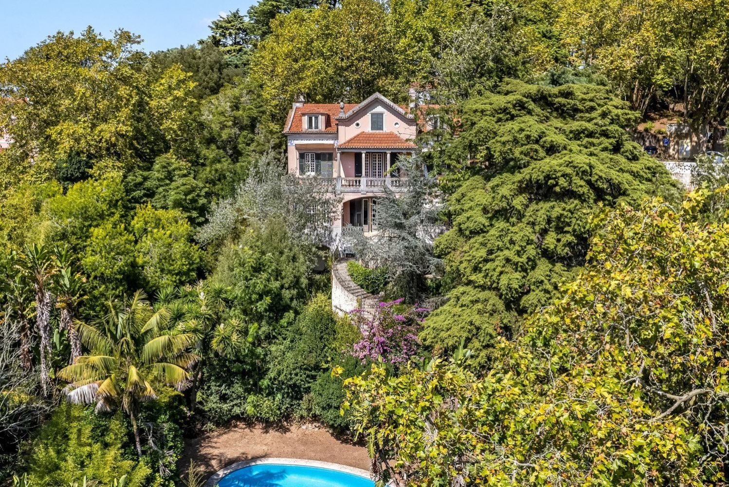 Дом с 8 спальнями в Синтра, Португалия № 116490