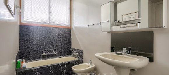 Casa de 4 dormitorios en Garches, France No. 172980 19