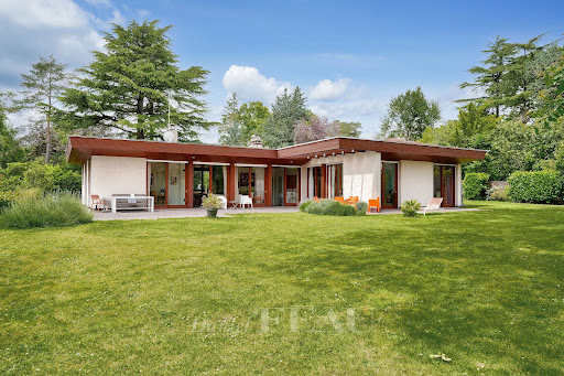 Casa de 4 dormitorios en Garches, France No. 172980