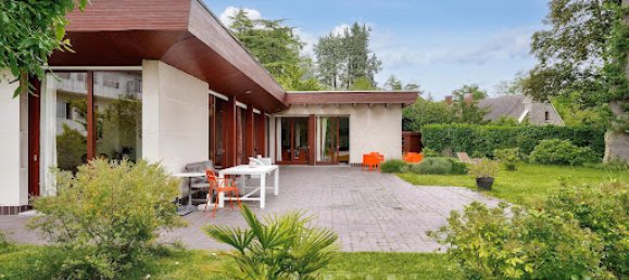 Casa de 4 dormitorios en Garches, France No. 172980 2