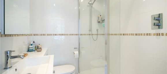 3 Schlafzimmer Wohnung in London, United Kingdom, Nr. 3759 6