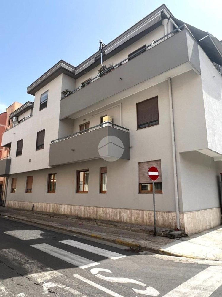 4 Schlafzimmer Wohnung in Quartu Sant'Elena, Italy, Nr. 379650