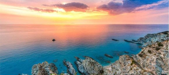 2 bedrooms Apartment in Crotone, Italy No. 183036 4