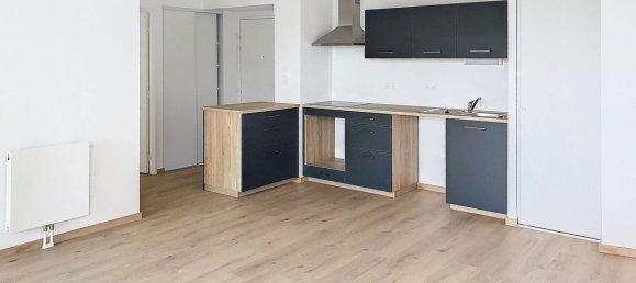 2 bedrooms Apartment in Saint-Avertin, France No. 237677 3