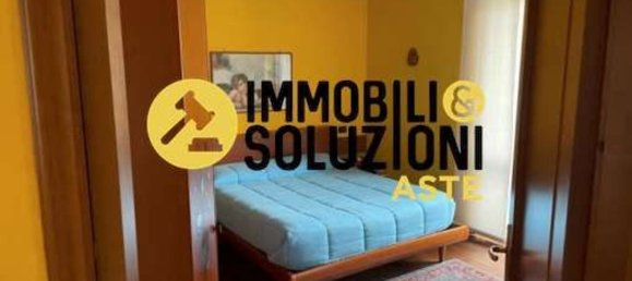 3 rooms Apartment in Cerano, Italy No. 7459 21