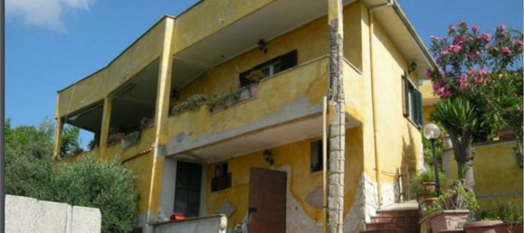 Casa de 5 divisões em Ardea, Italy N.º 192281 2