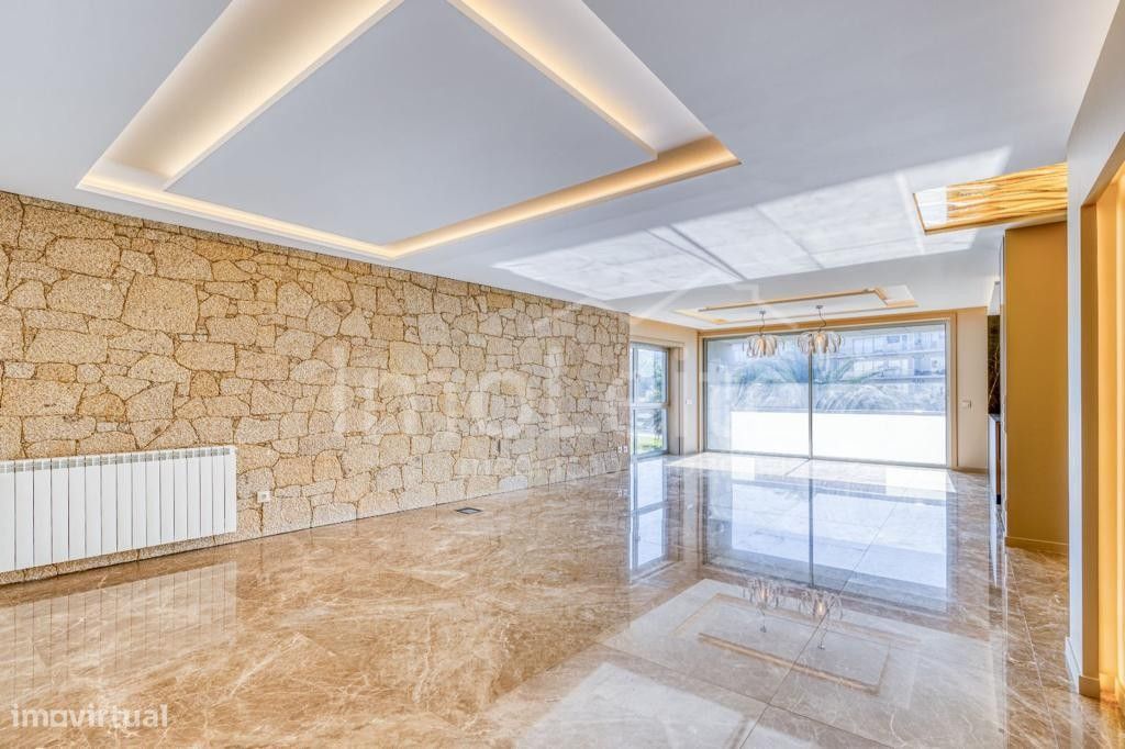 4 bedrooms Apartment in Vila do Conde, Portugal No. 53494