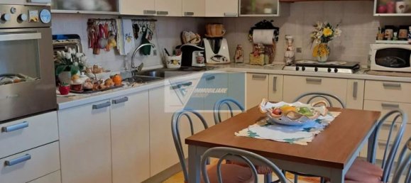 4-salle Appartement à Priolo Gargallo, Italy No. 125370 2