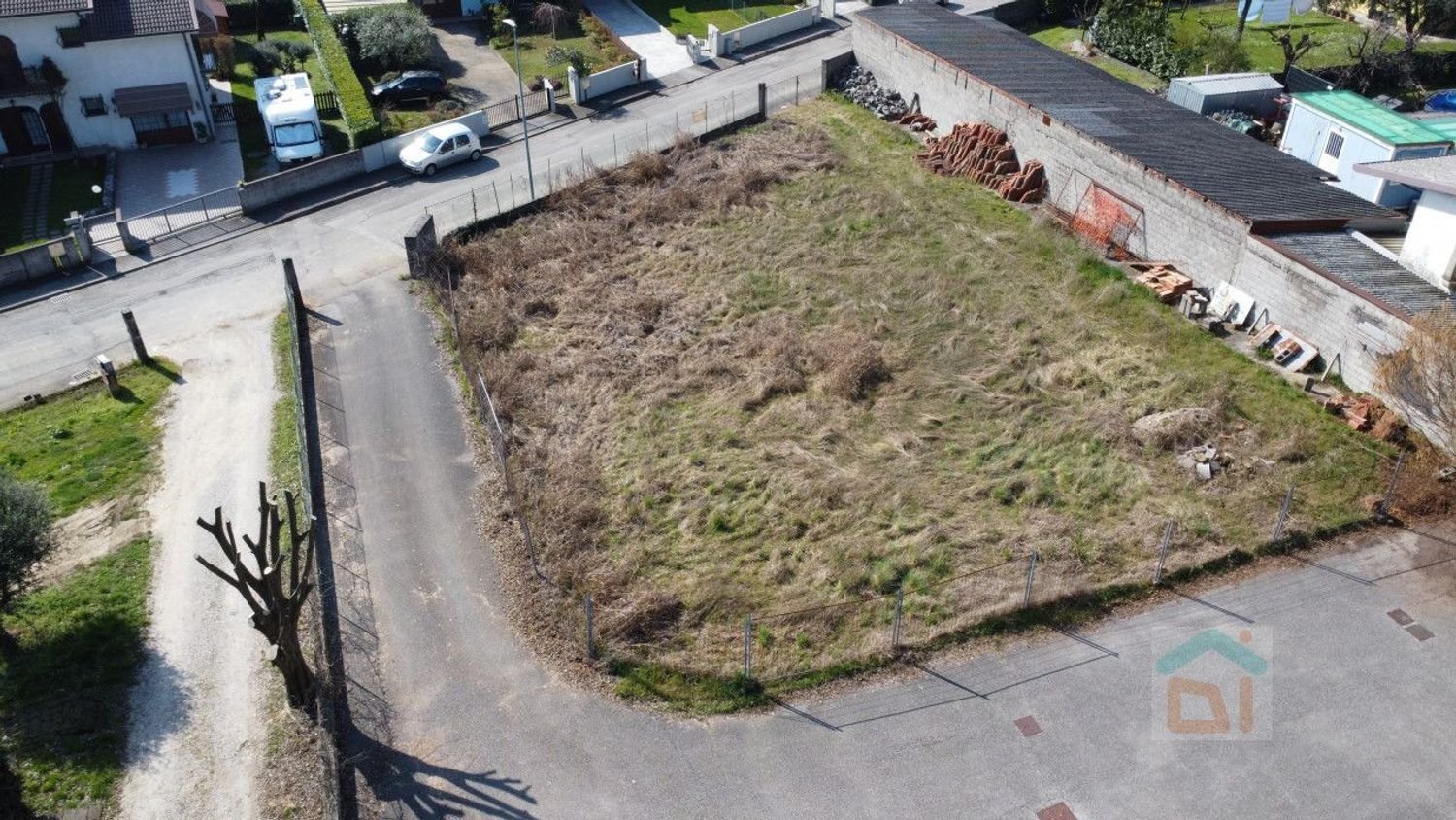 Grundstück in Udine, Italy 954m², Nr. 12767