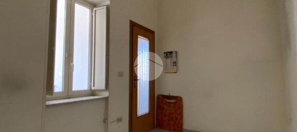 Apartamento T2 em San Giorgio a Cremano, Italy N.º 52477 3