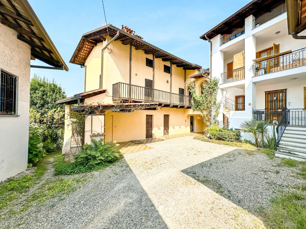 Дом с 5 комнатами в Роазио, Италия № 238126