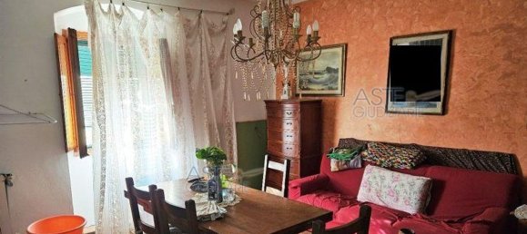 4 rooms Apartment in Livorno, Italy No. 41714 9