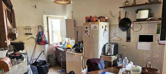 4 rooms Apartment in Livorno, Italy No. 41714 8