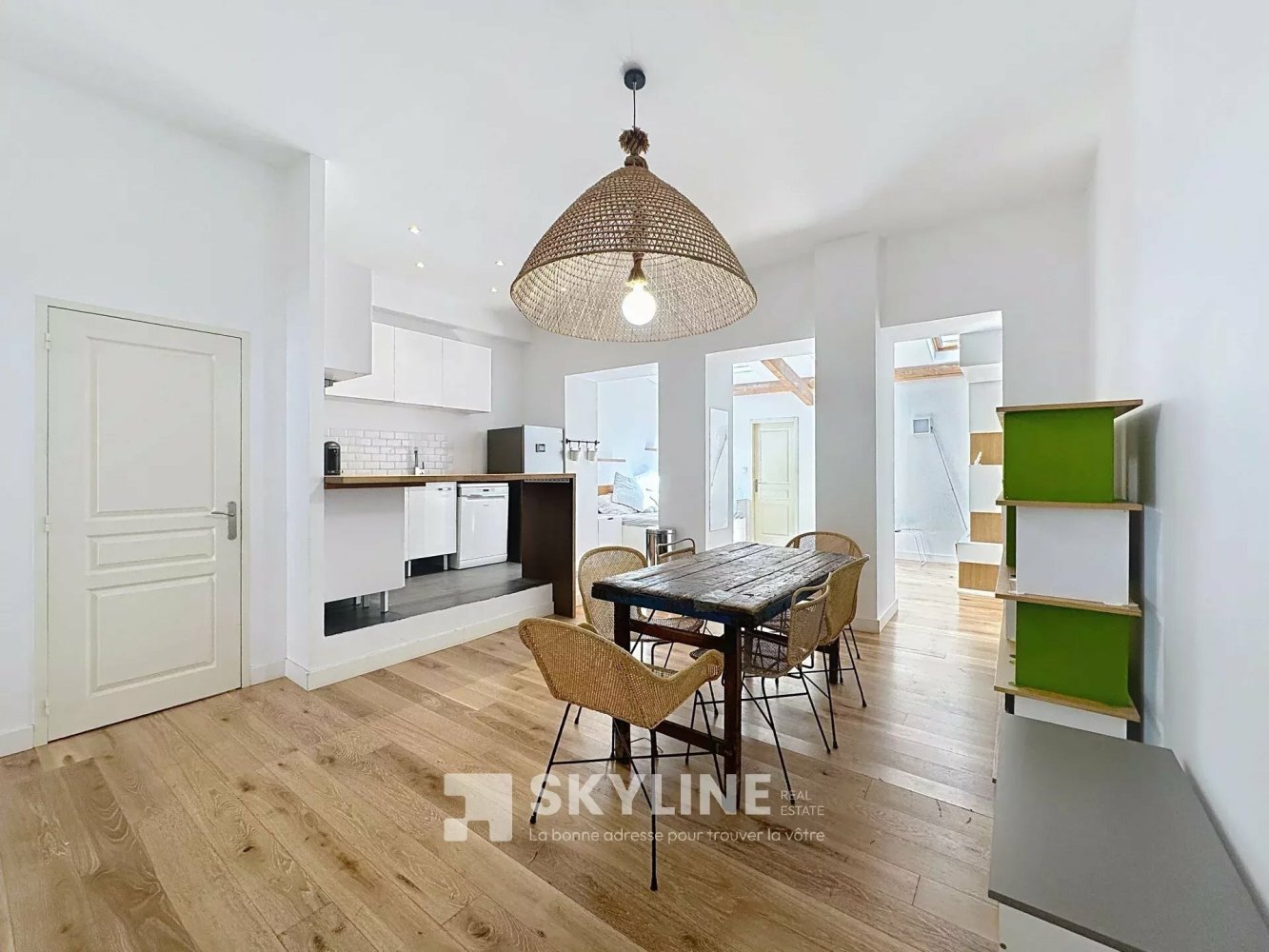 3 bedrooms Apartment in Marseille, France No. 287842