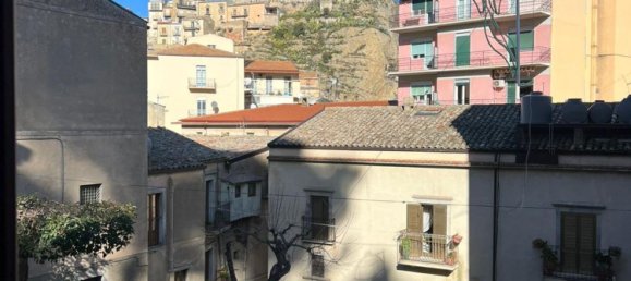 3-Zimmer Wohnung in Nicosia, Italy, Nr. 256319 2