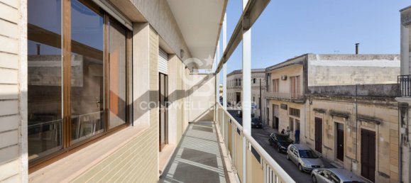 3 bedrooms Apartment in Maglie, Italy No. 259618 9