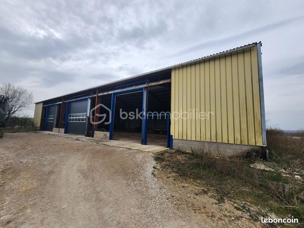 850m² Warehouse in Sens, France No. 309652