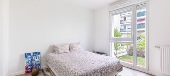 Квартира с 3 спальнями в Ле Павийон-су-Буа, Франция № 359296 13