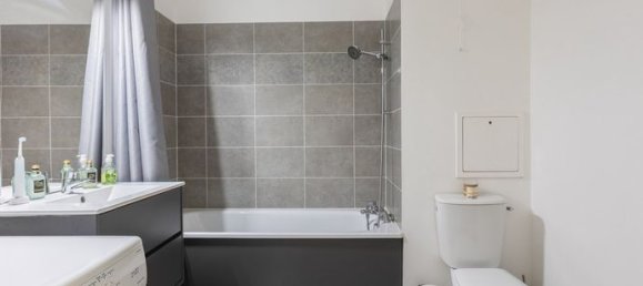 Квартира с 3 спальнями в Ле Павийон-су-Буа, Франция № 359296 12