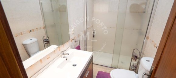 3 Schlafzimmer Wohnung in Porto, Portugal, Nr. 331875 21