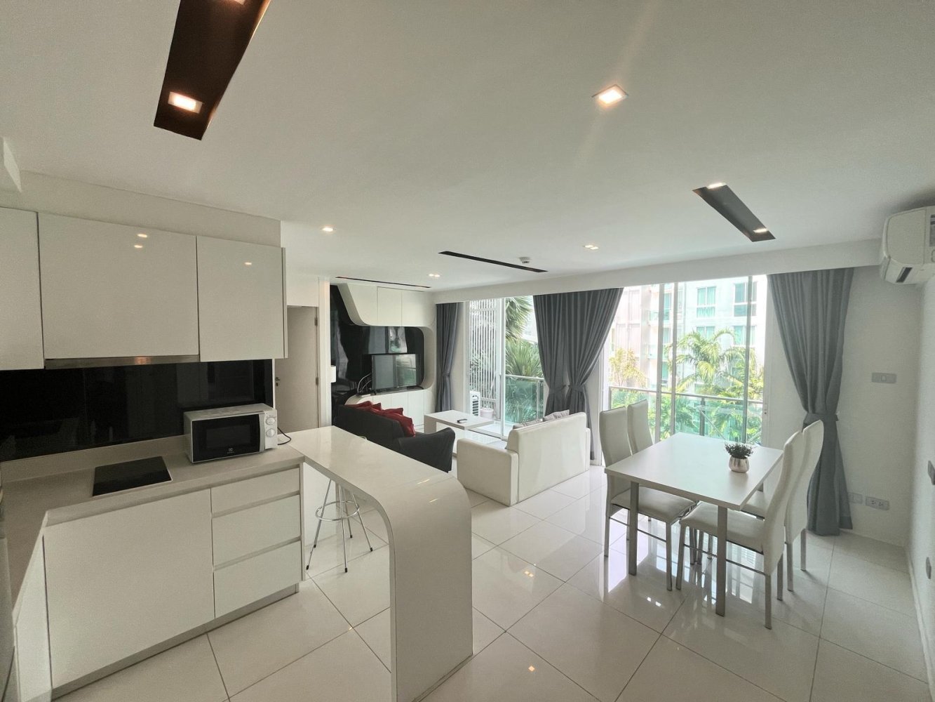 2 bedrooms Apartment in Pattaya, Thailand No. 12946
