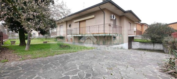 Вилла с 3 спальнями в Пумененго, Италия № 106257 3