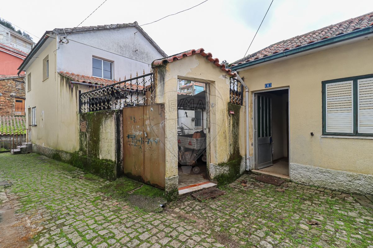 4 bedrooms House in Gois, Portugal No. 161225