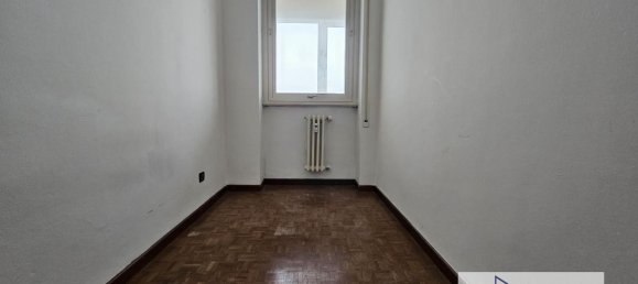 Квартира с 4 комнатами в Римини, Италия № 33171 74