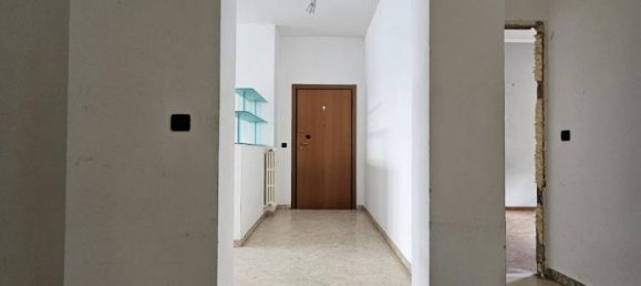 Квартира с 4 комнатами в Римини, Италия № 33171 28