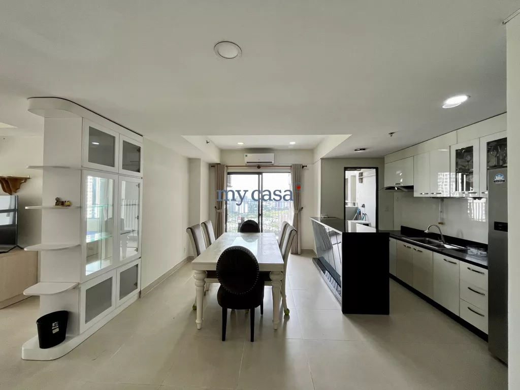 180m² appartement à louer à Thu Duc, Ho Chi Minh, Vietnam № 8668