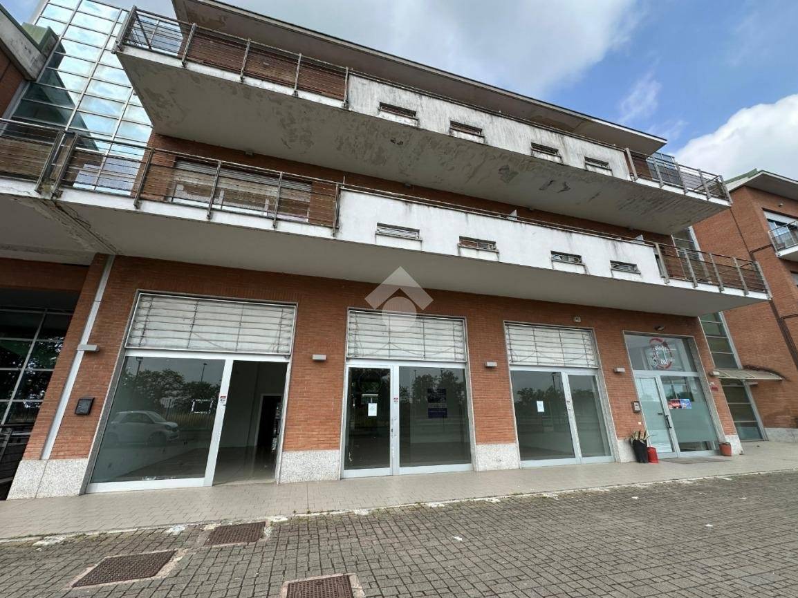 1-Zimmer Gewerbliche Immobilie in Casarile, Italy, Nr. 350910