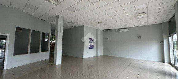 1-Zimmer Gewerbliche Immobilie in Casarile, Italy, Nr. 350910 11