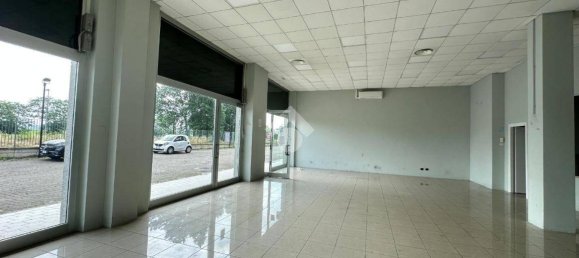 1-Zimmer Gewerbliche Immobilie in Casarile, Italy, Nr. 350910 6