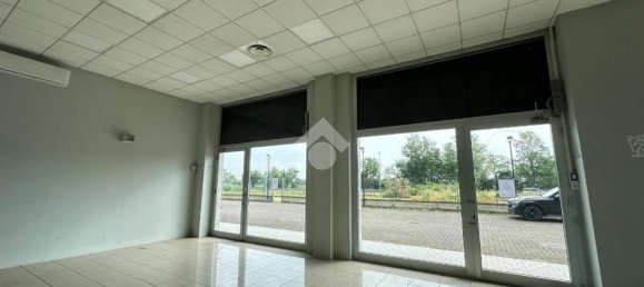 1-Zimmer Gewerbliche Immobilie in Casarile, Italy, Nr. 350910 9