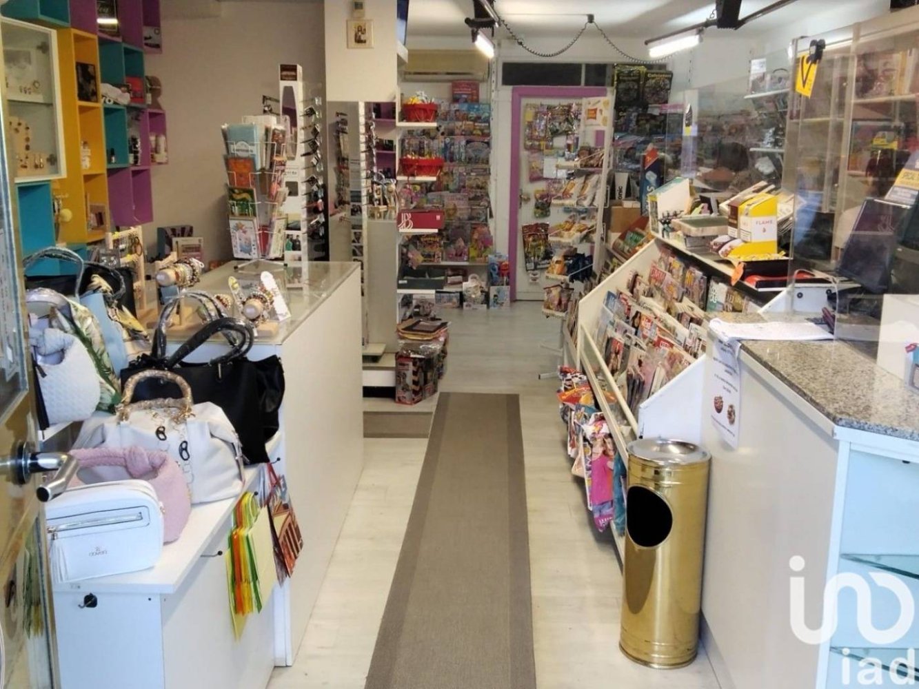 1 room Commercial property in Ancona, Italy No. 280600