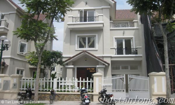 3 Schlafzimmer Villa in Long Bien, Vietnam, Nr. 5639